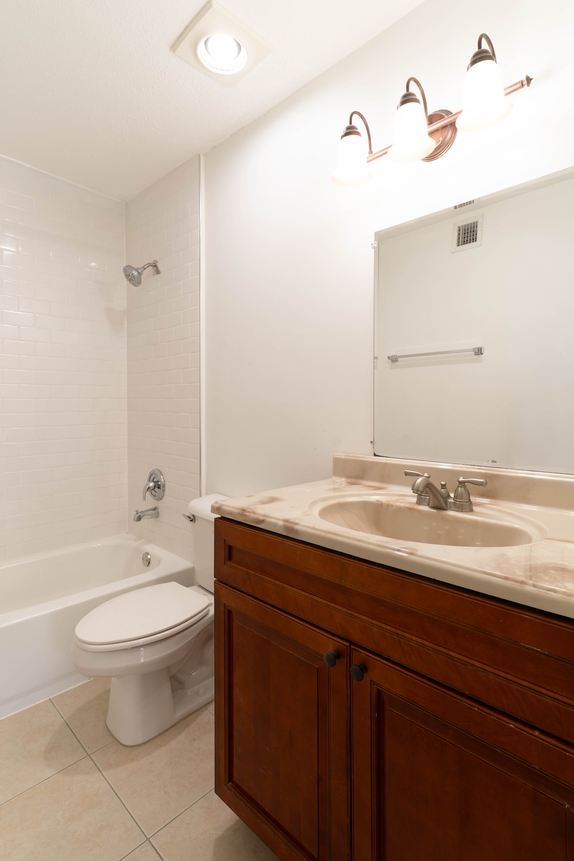 875 Riverside Drive Unit 715 – photo 4