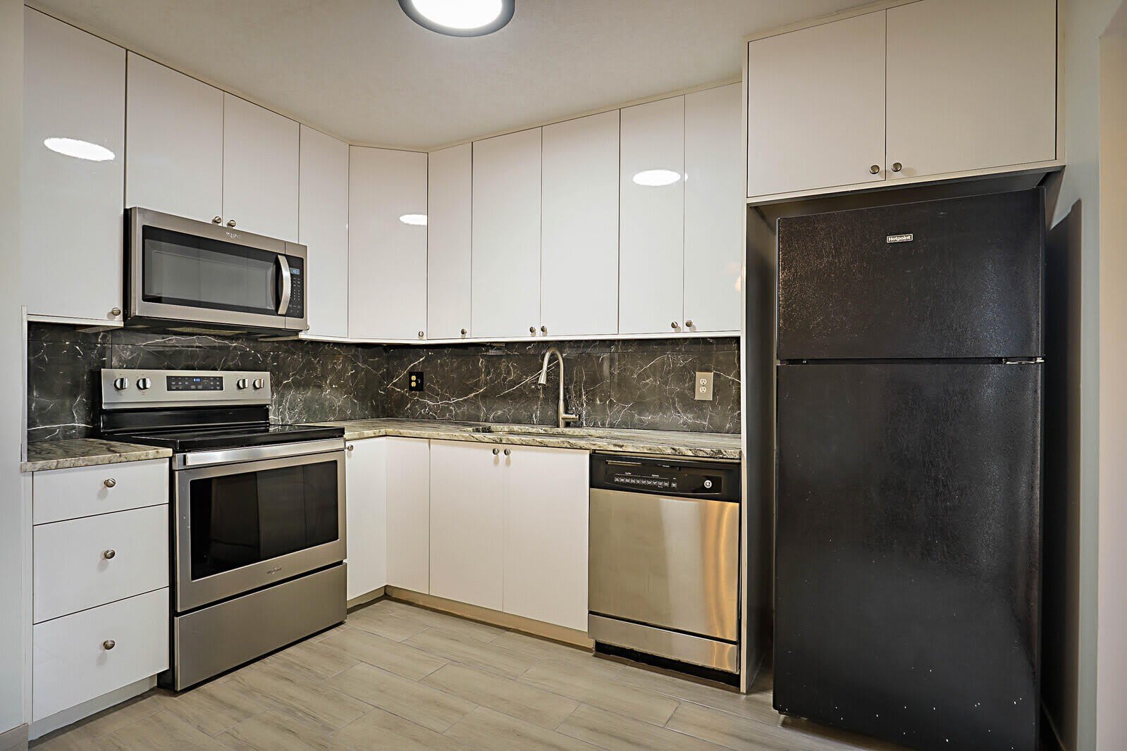 253 Woodland Road – photo 2