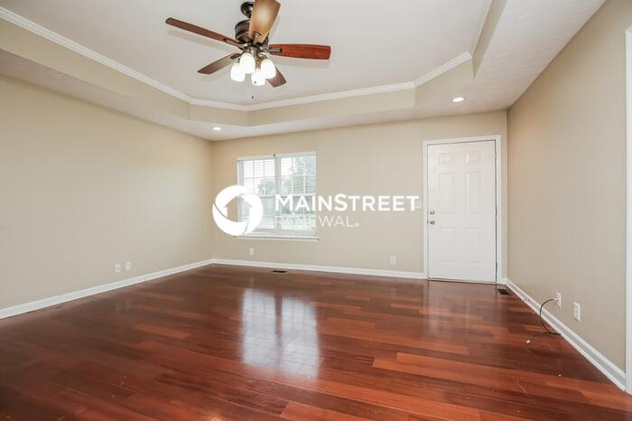 223 Jonathan Way – photo 4
