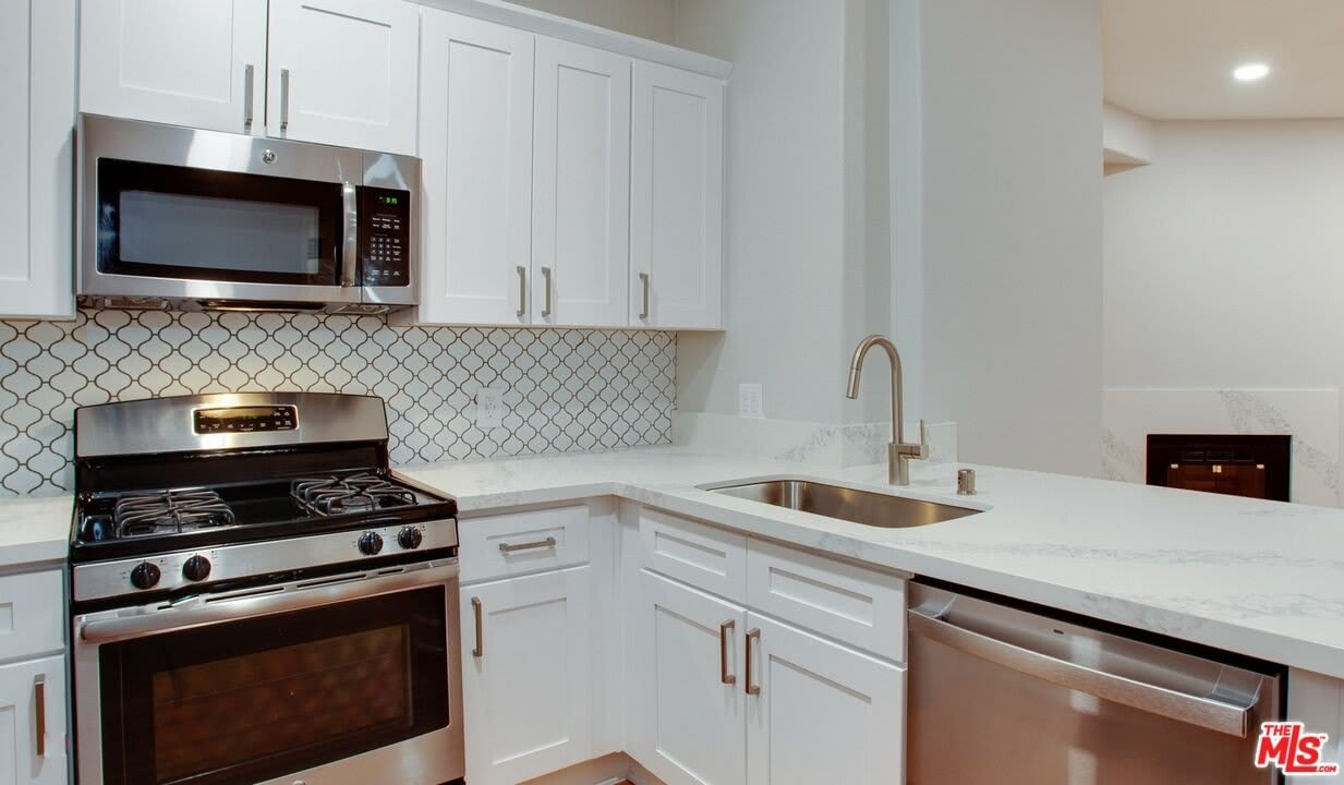 5557 W 6th St – photo 1