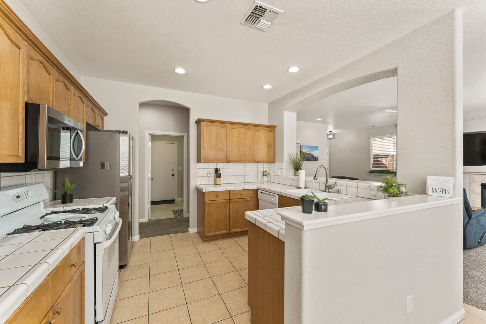 Effortless Living Starts Here — Just Bring Your Suitcase and Step Into Comfort – photo 1