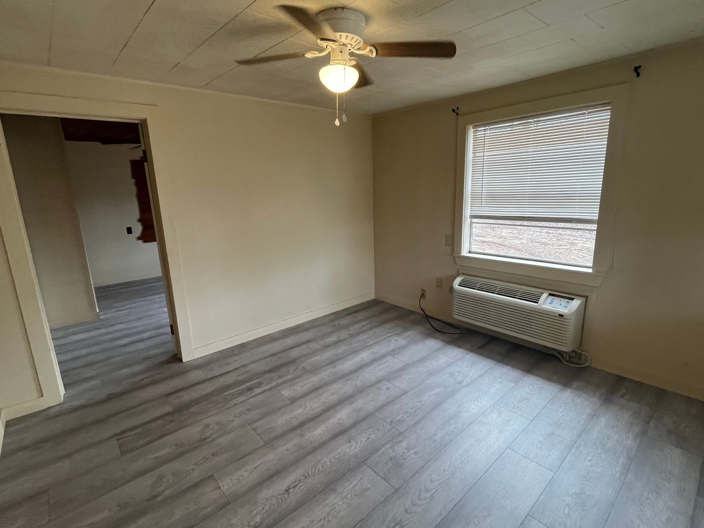 302 S Elizabeth Street – photo 2