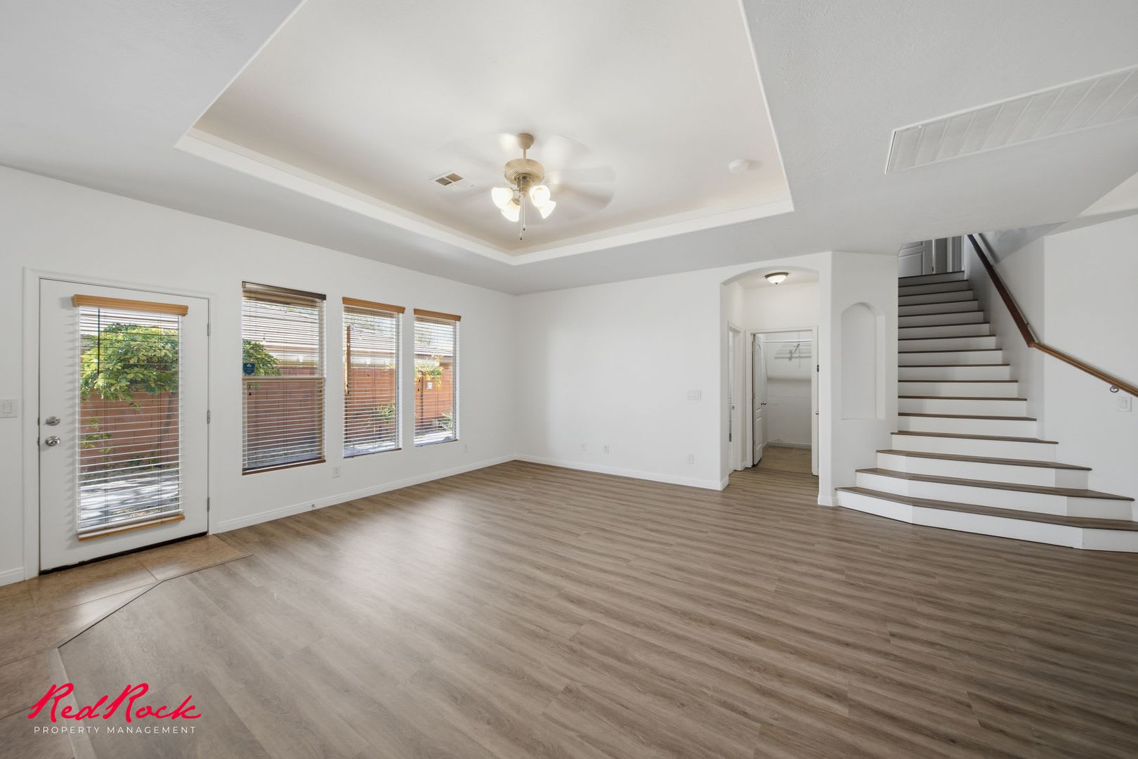 Pet Friendly 4 Bedroom Home! – photo 1