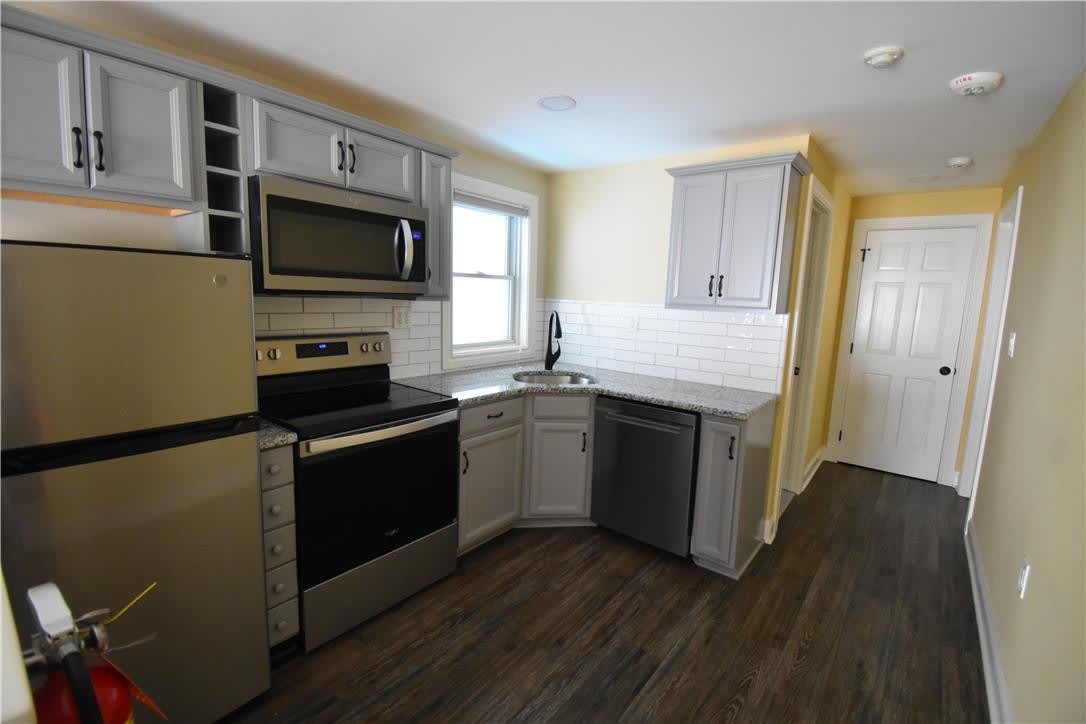435 Ferry Street – photo 4