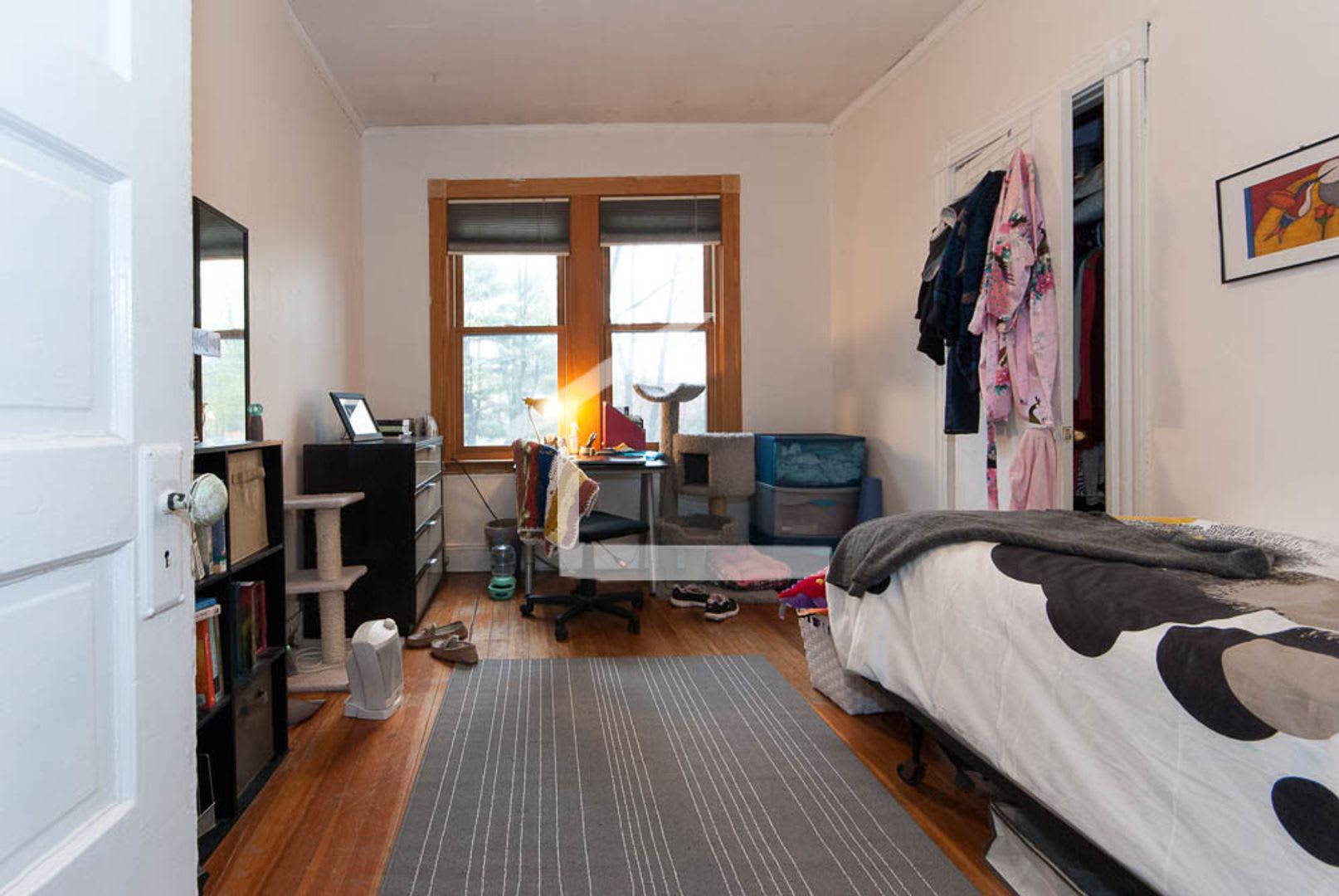 Charming 5 Bedroom-No Broker Fee – photo 3