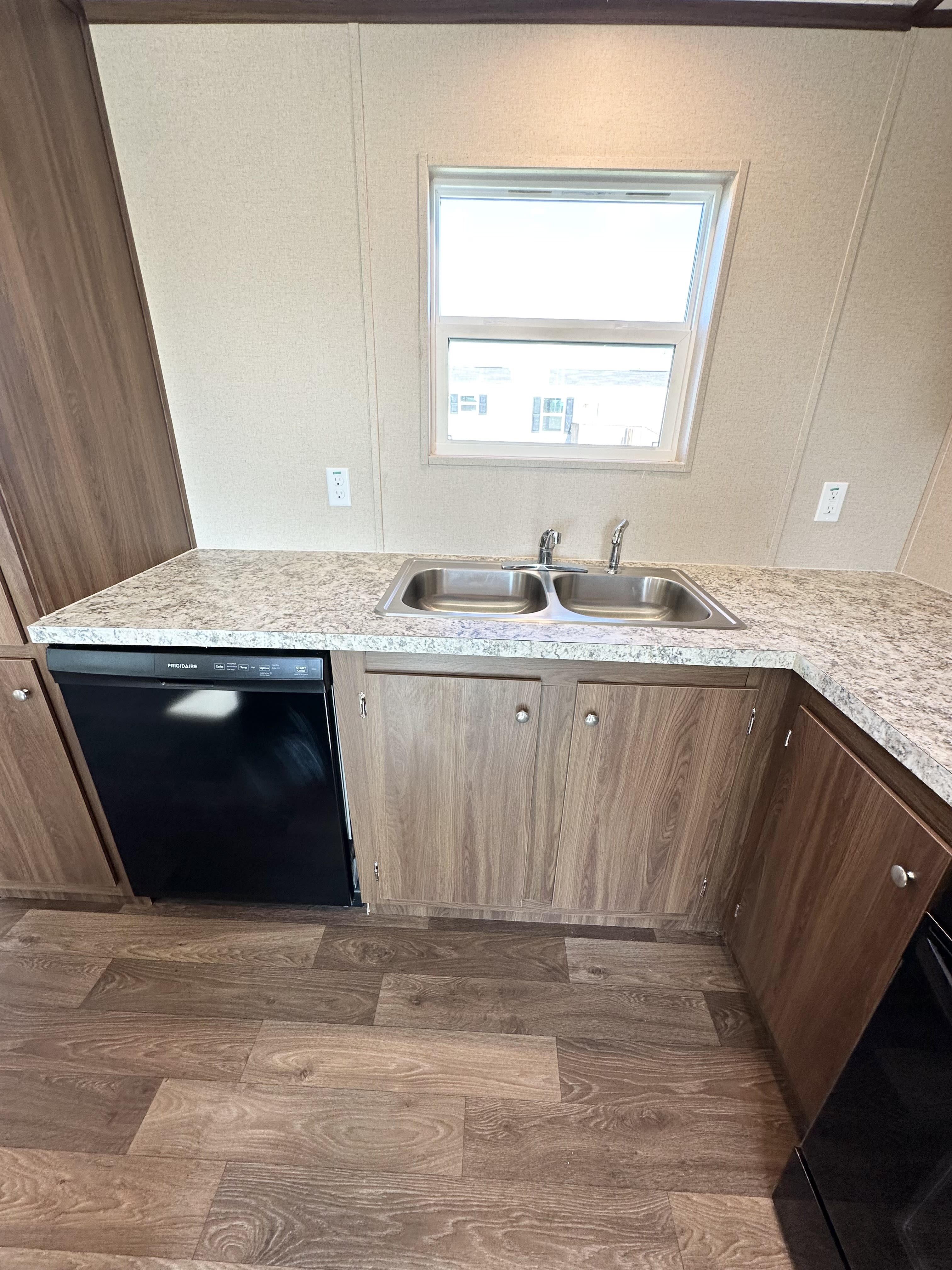 3811 Ridge Rd – photo 3