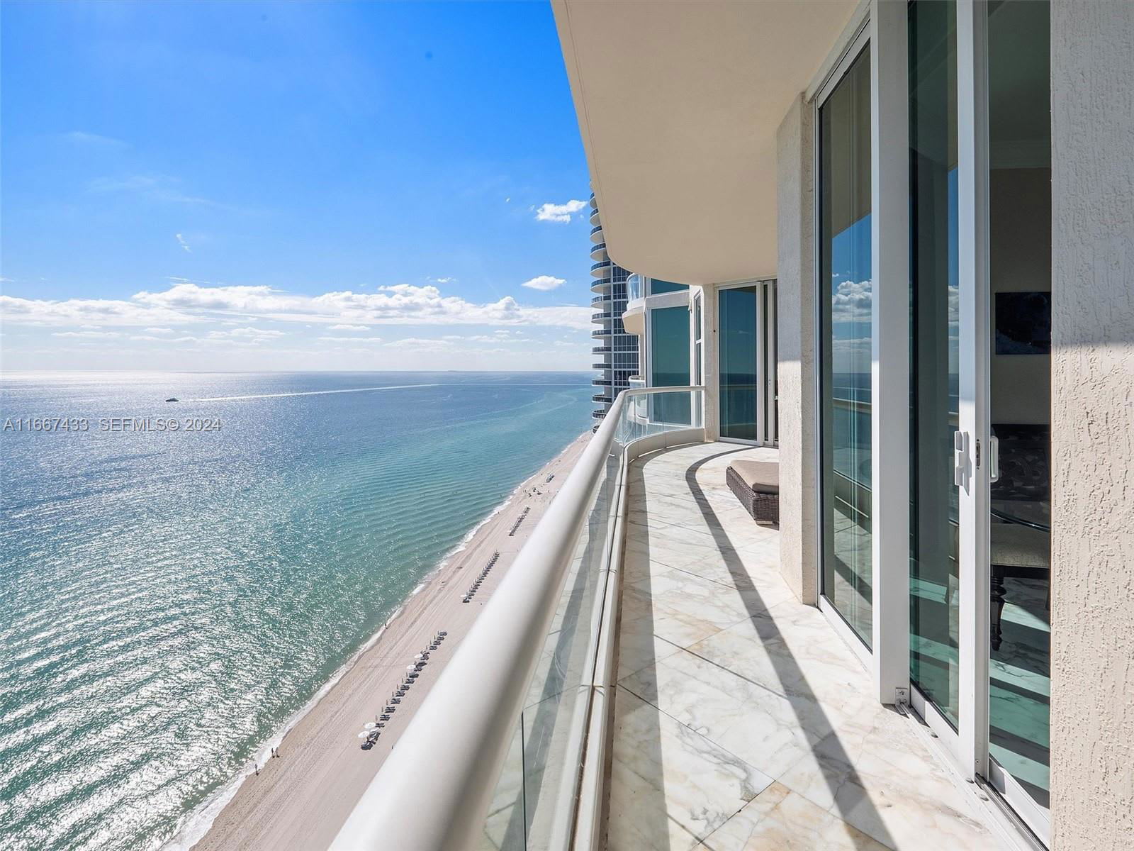 16047 Collins Avenue – photo 2