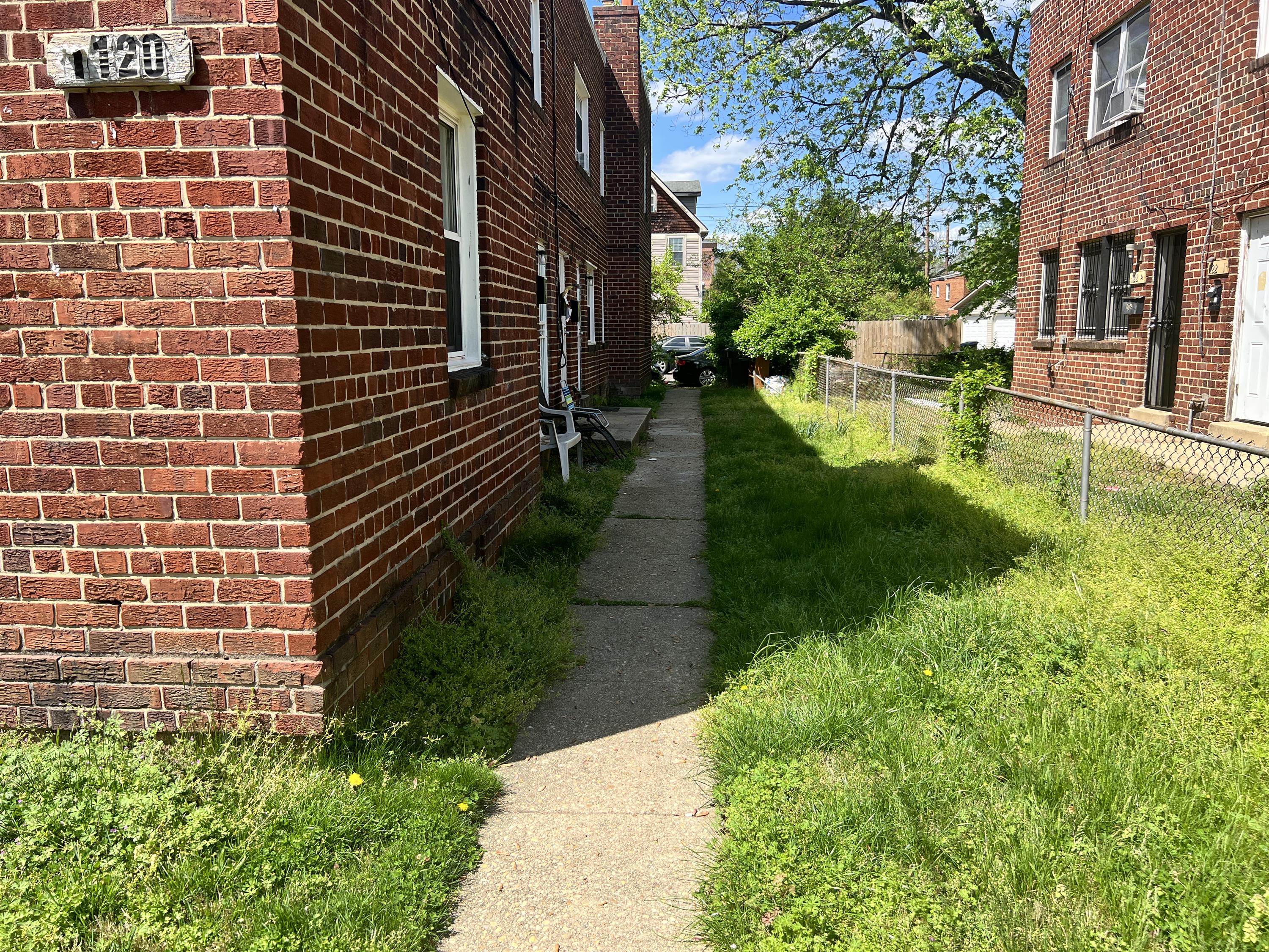 1120 46th Street Northeast – photo 2