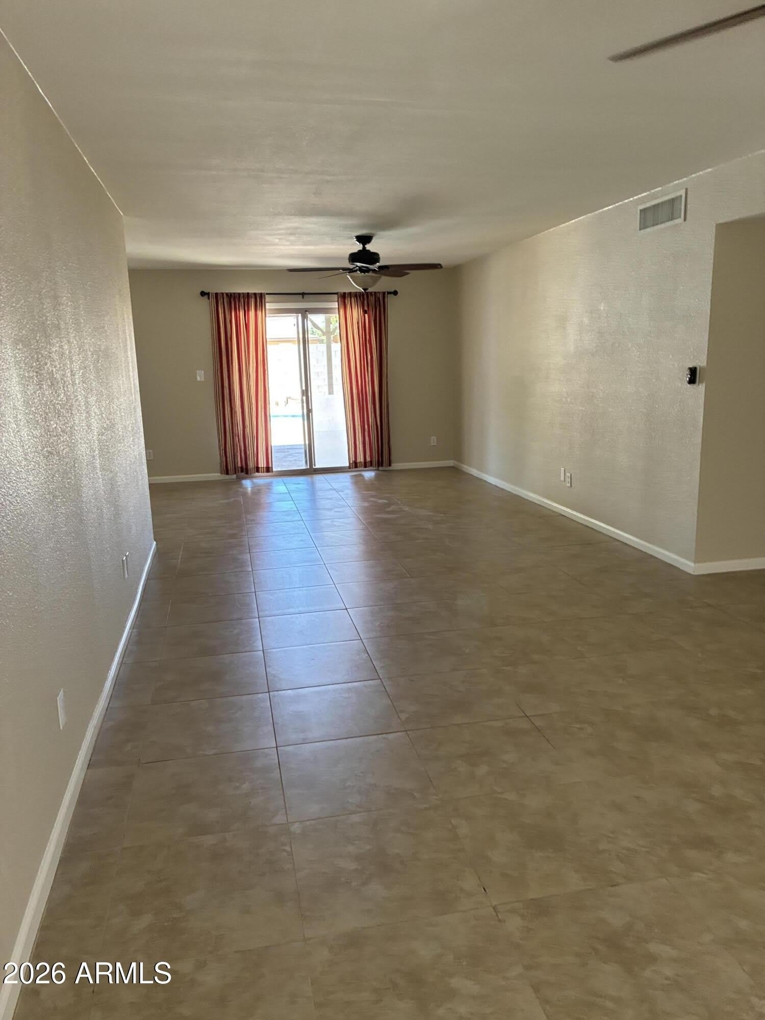 2058 E FREMONT Drive – photo 3