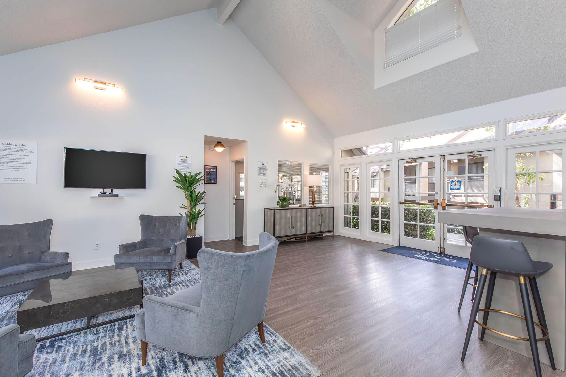 Oak Tree Court – photo 2