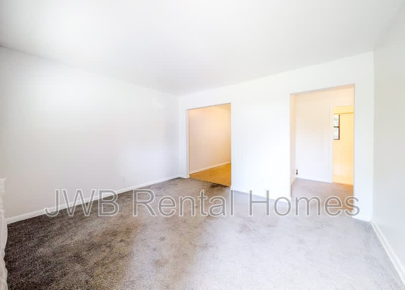 5432 Alpha Ave – photo 4