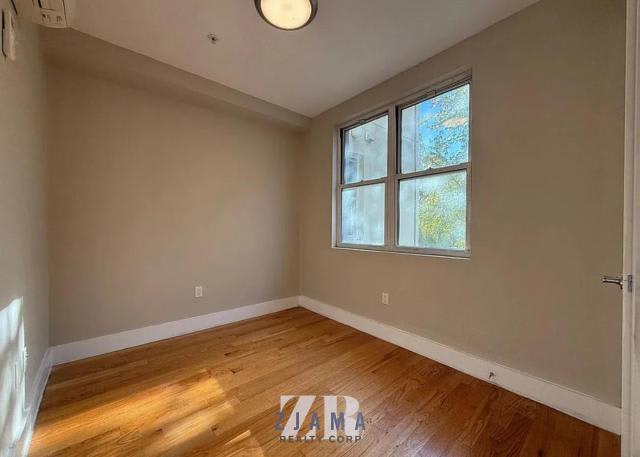 310 Park Avenue – photo 3