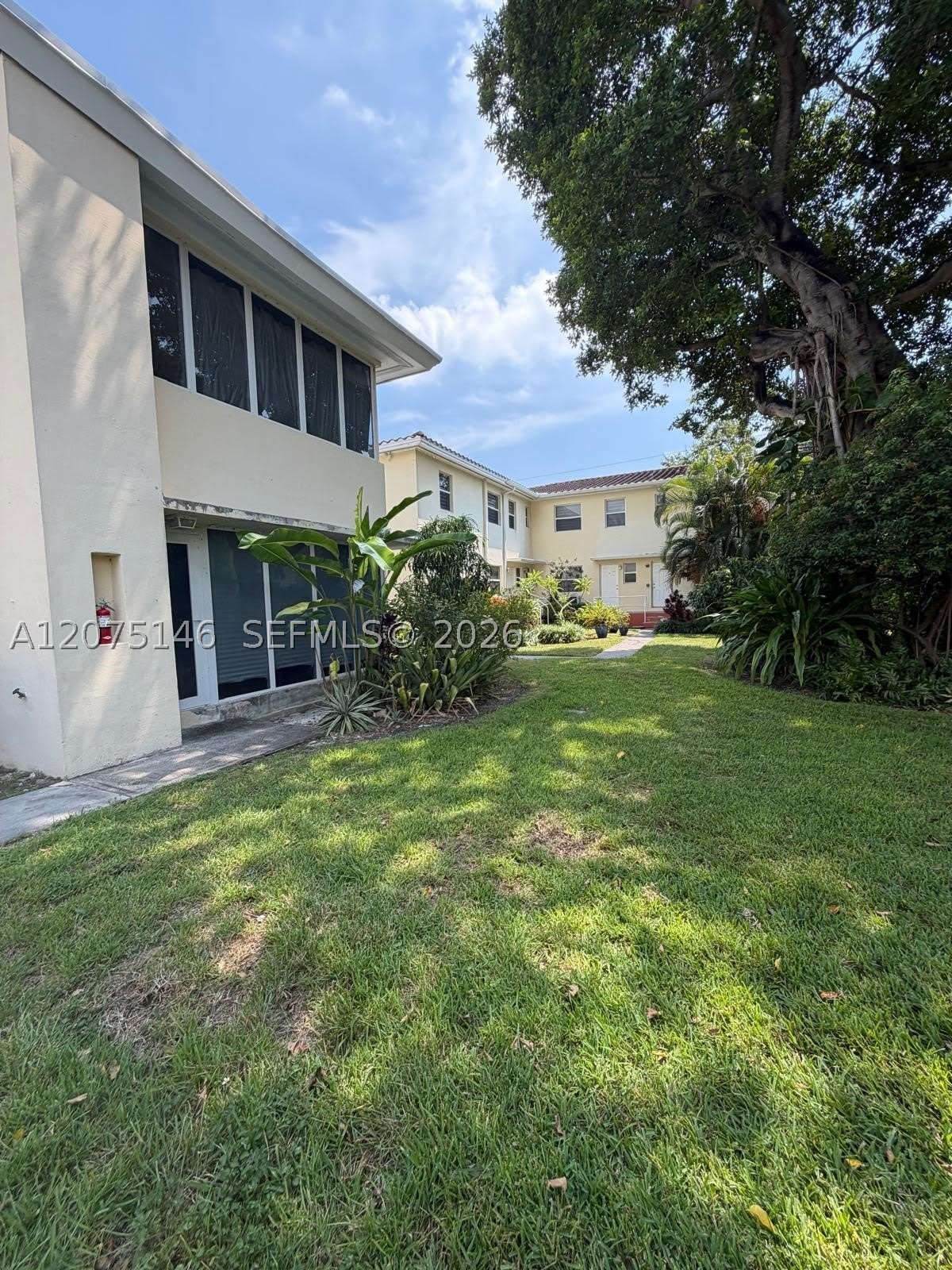 736 NE 92nd St – photo 2