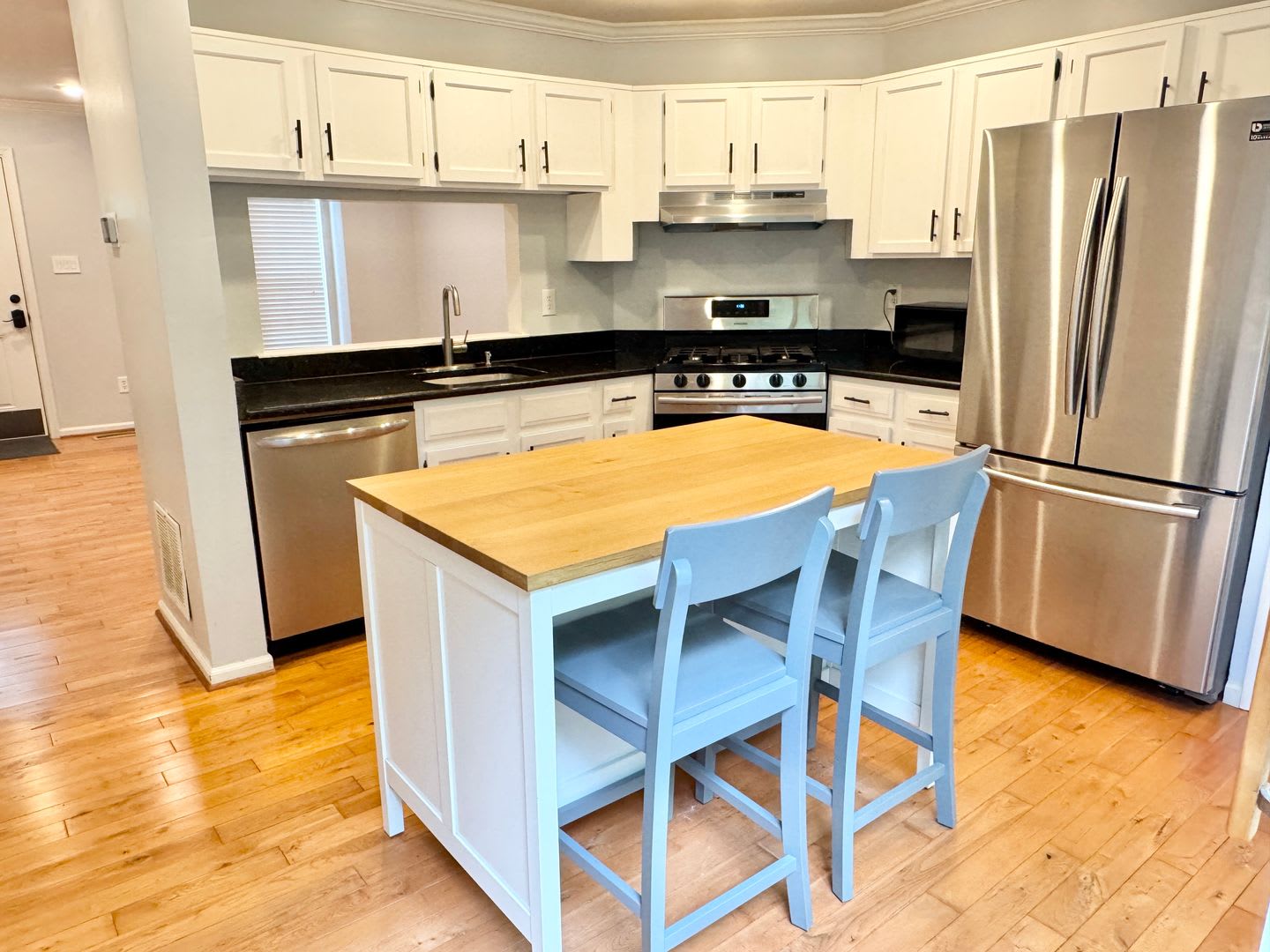 LAKE RIDGE TOWNHOUSE – photo 5