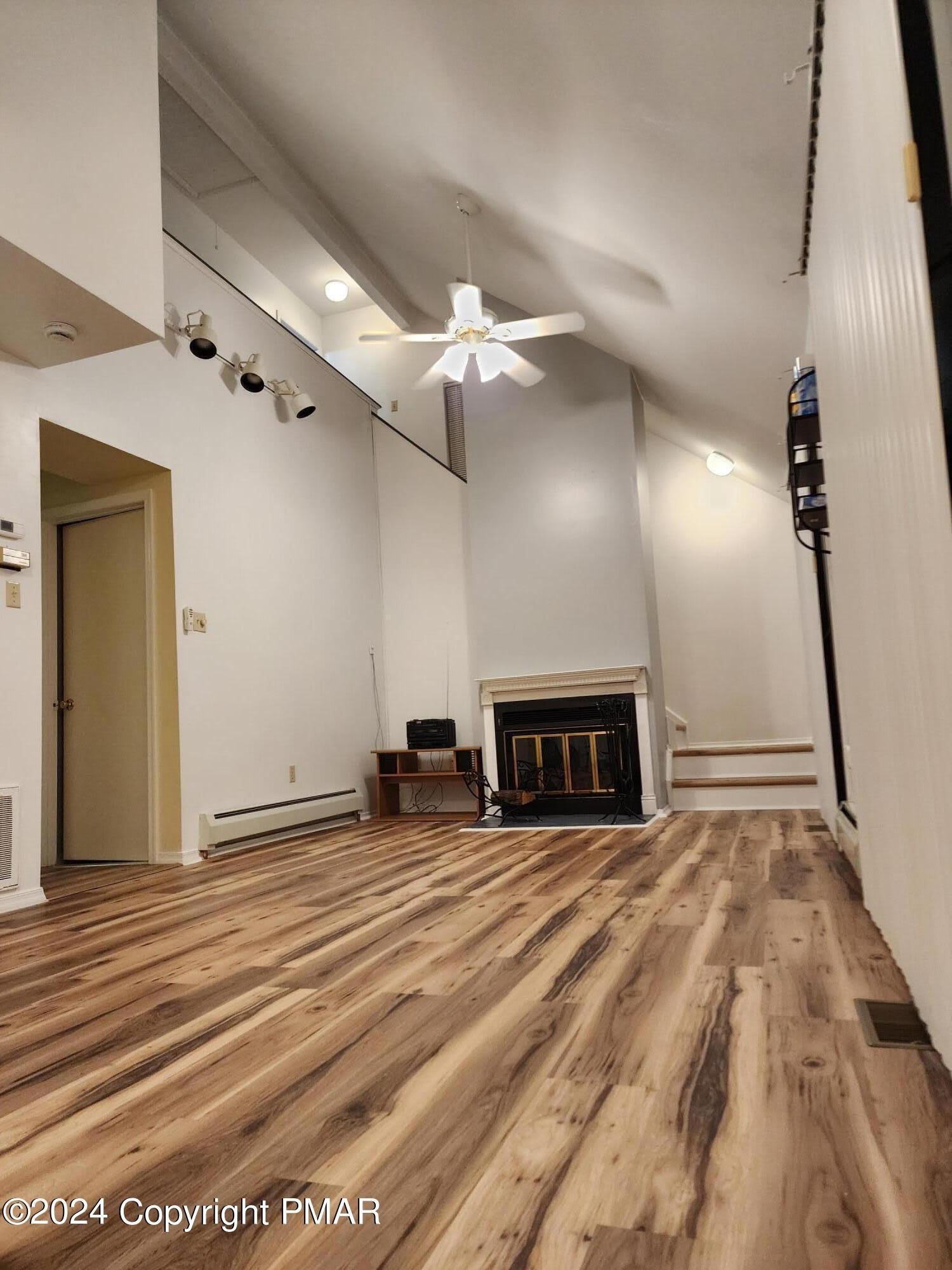 513 Wales Court – photo 3