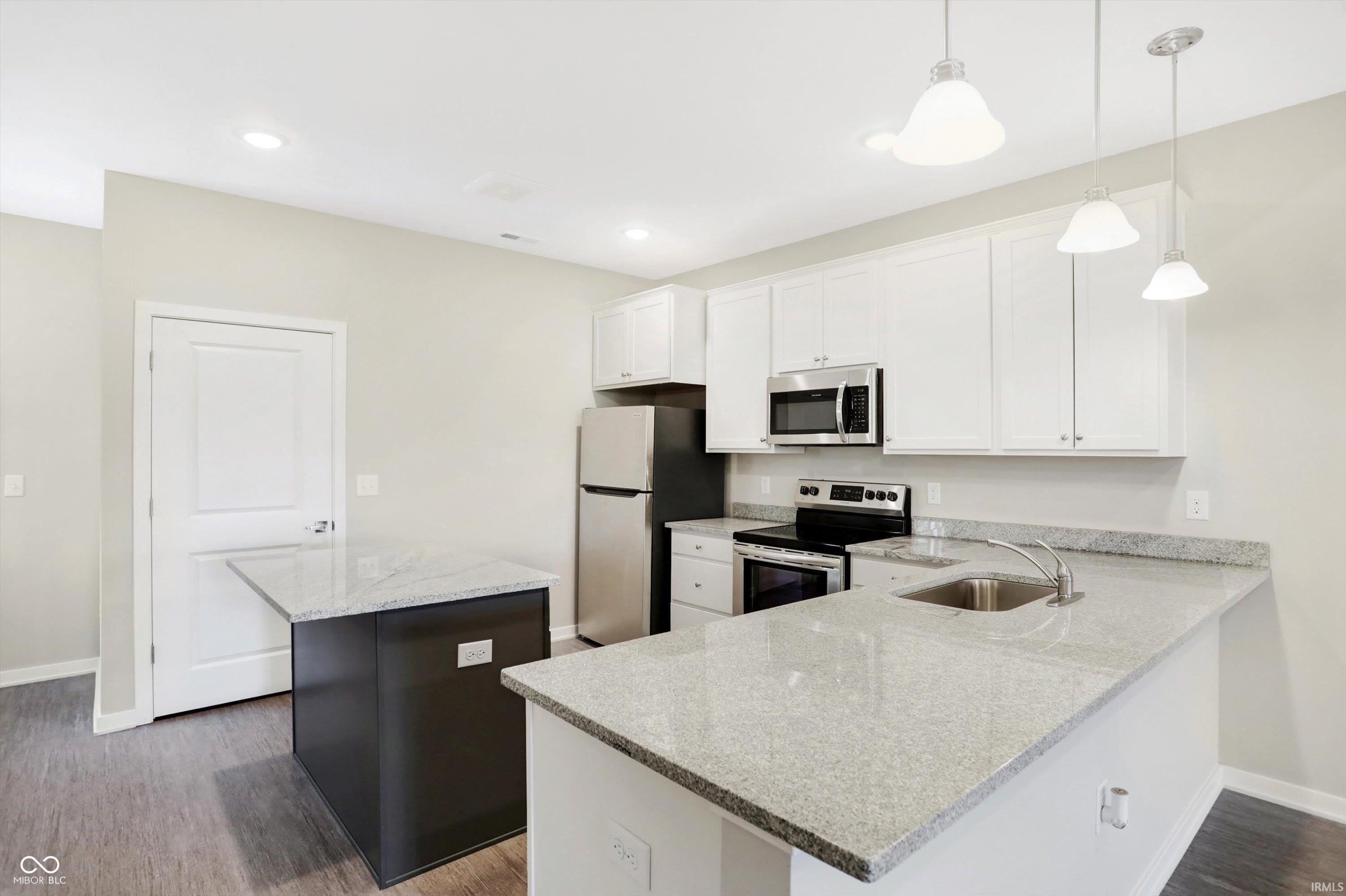 1905 Chambers Drive – photo 3