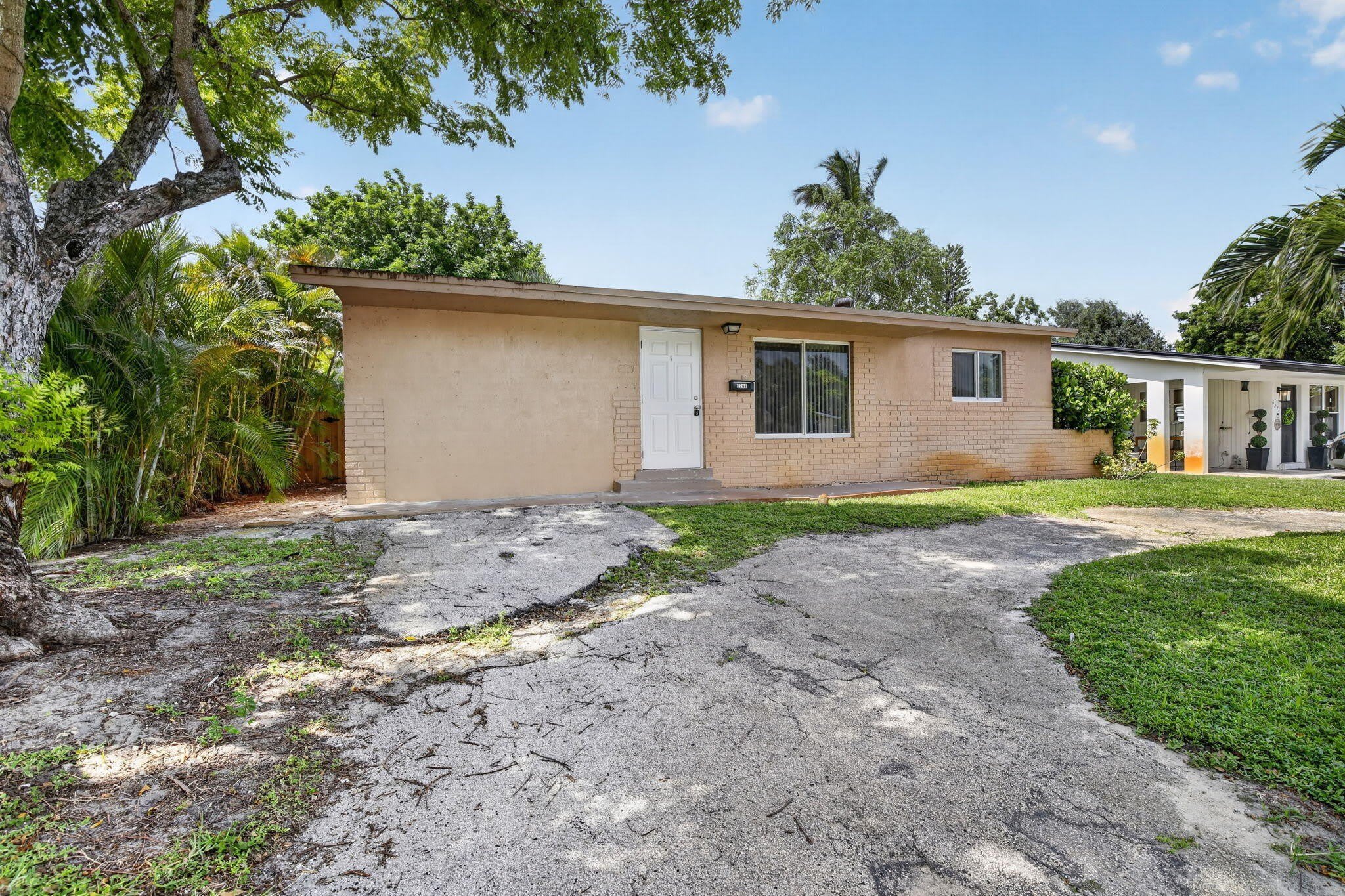 6281 NW 14TH Court – photo 2