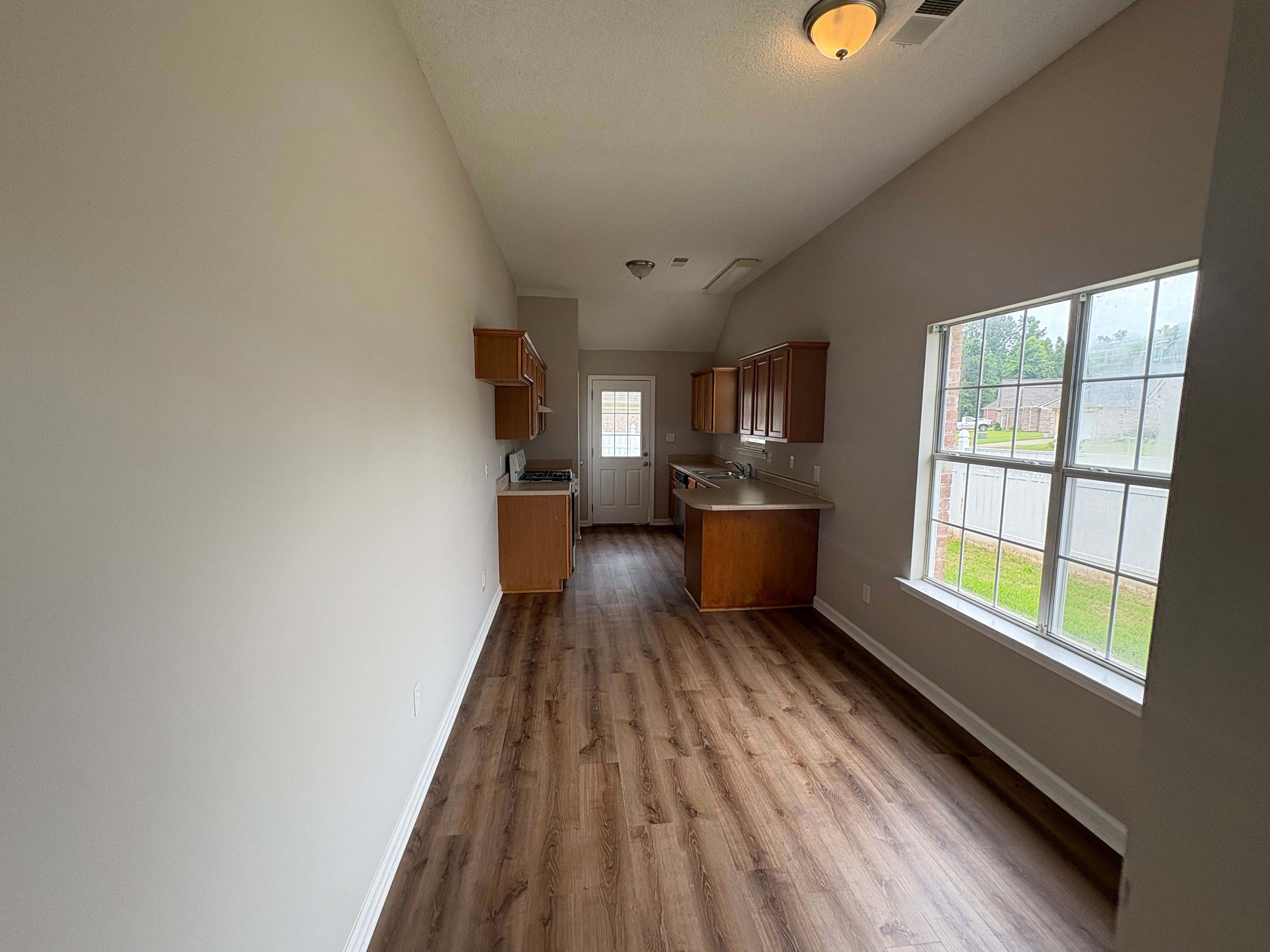 1933 Garden Leaf Dr – photo 4