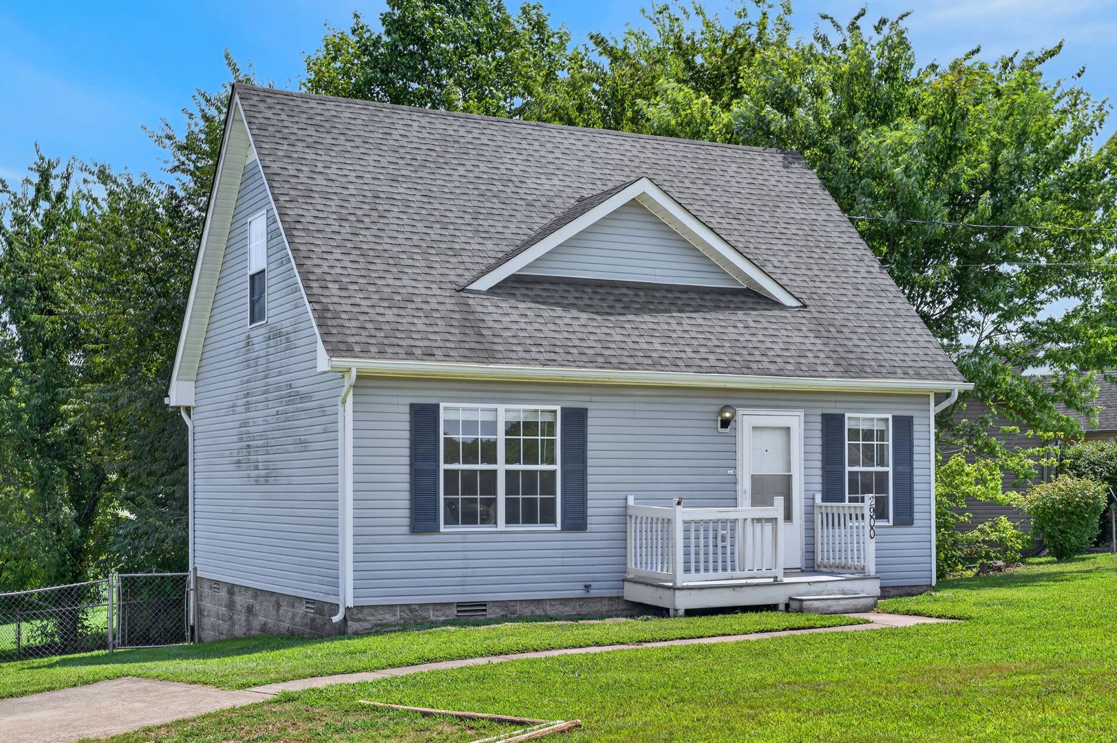 3 Bedroom 2 Bath Dog Friendly Home For Rent Near Post! – photo 3