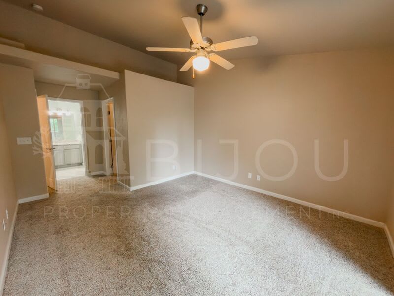 6925 Ash Creek Hts – photo 5