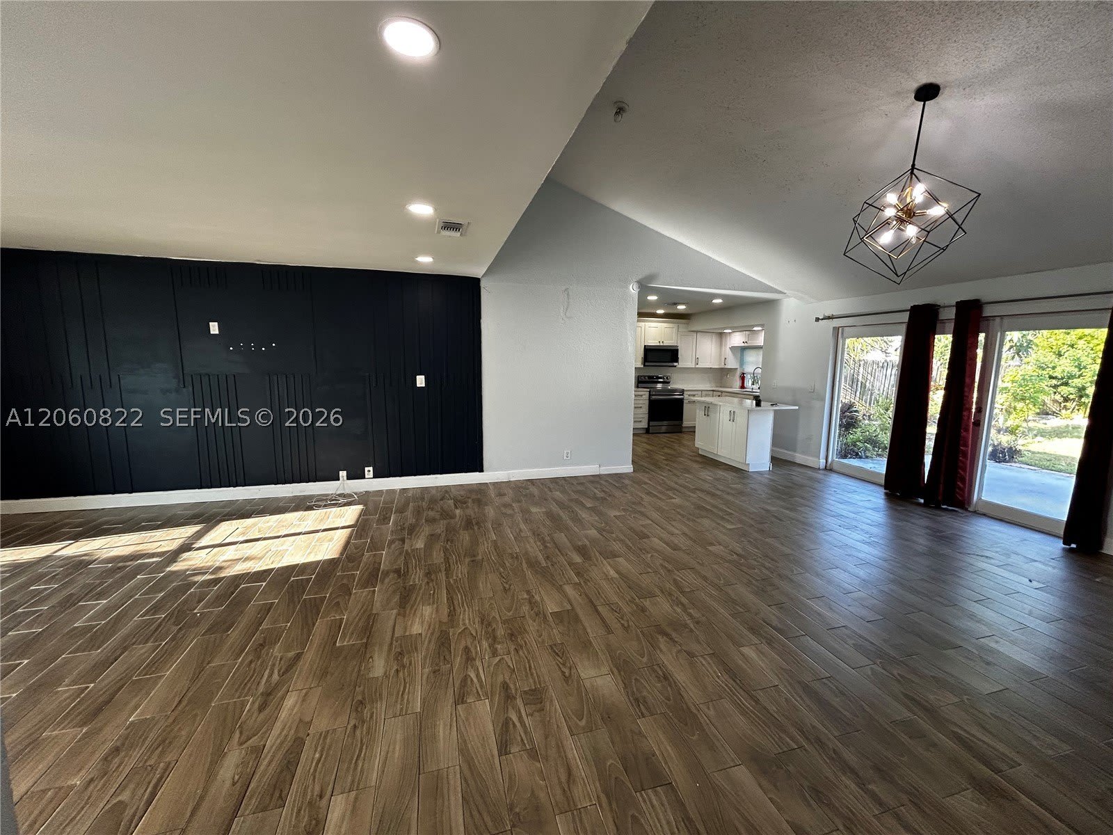 2403 NW 108th Ter – photo 4
