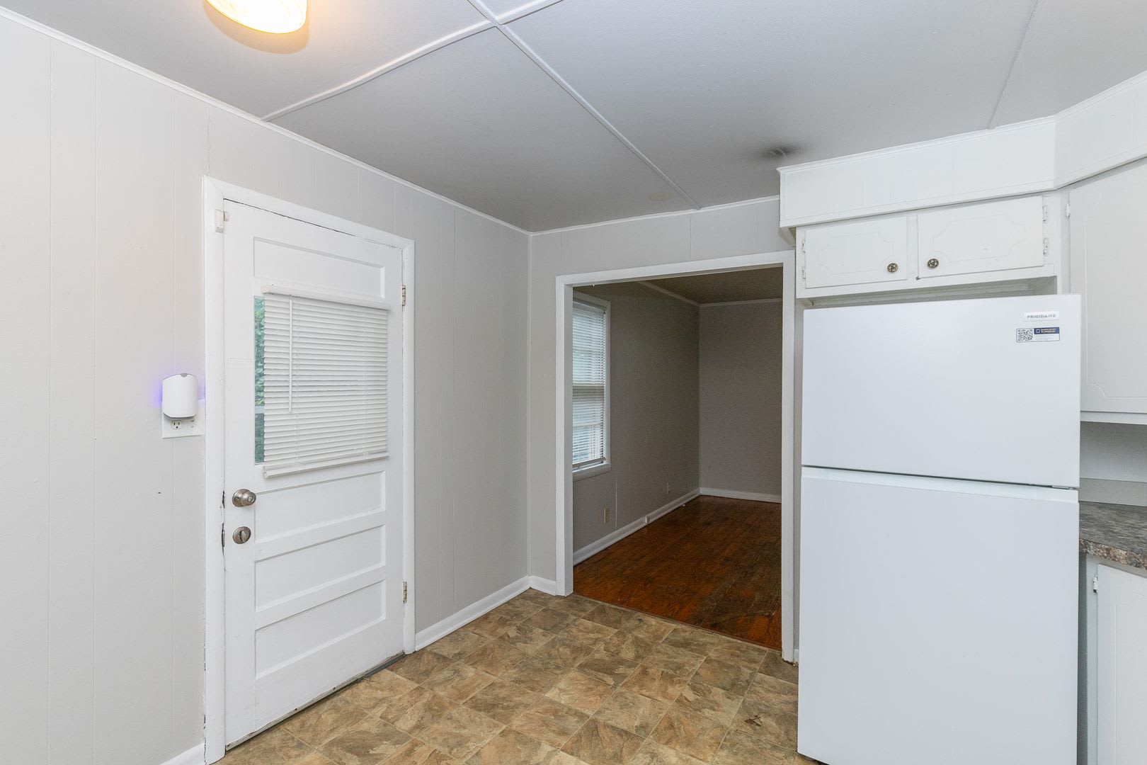 2 Bed 1 Bath Home In Independence – photo 3