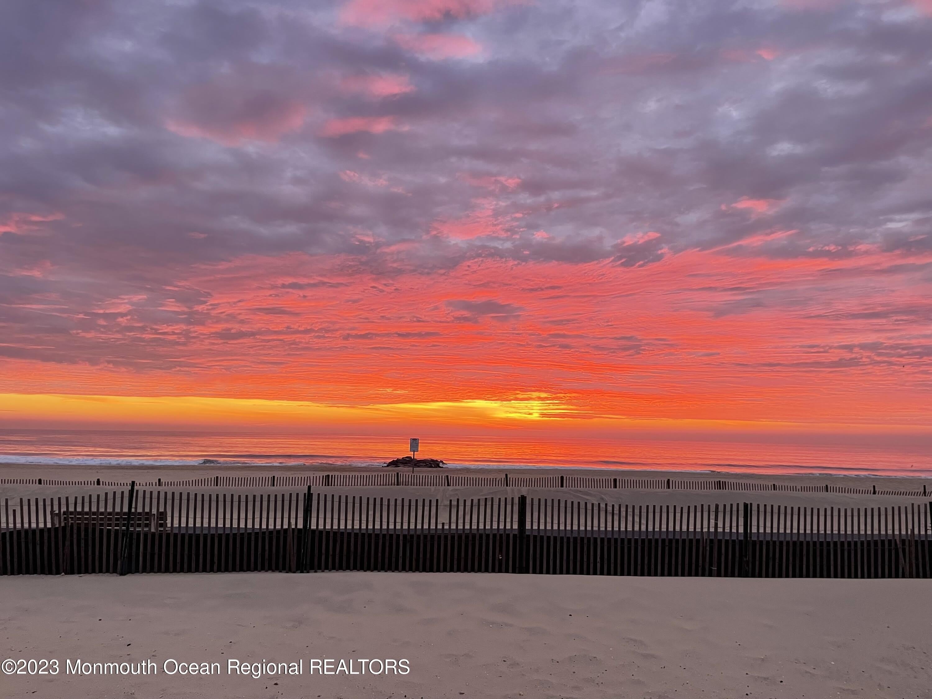 239 Beachfront – photo 1
