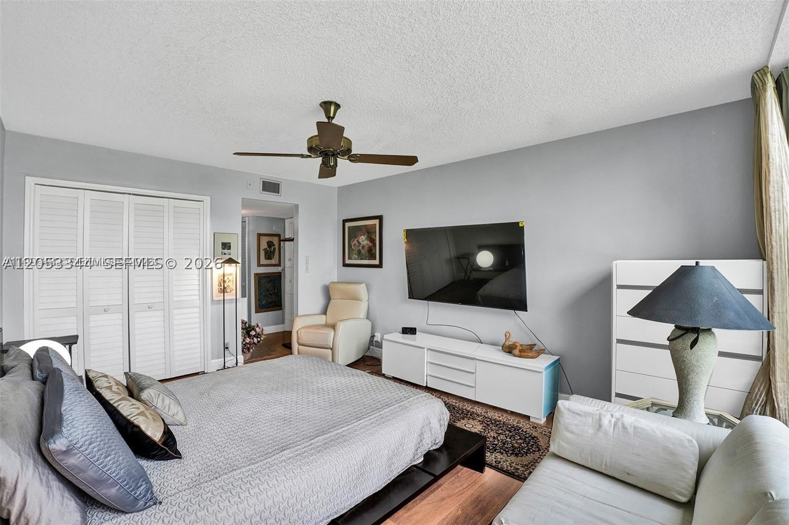 3970 Oaks Clubhouse Dr – photo 4