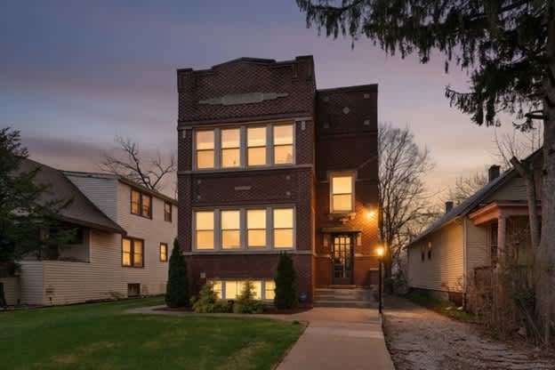 10226 South Charles – photo 2