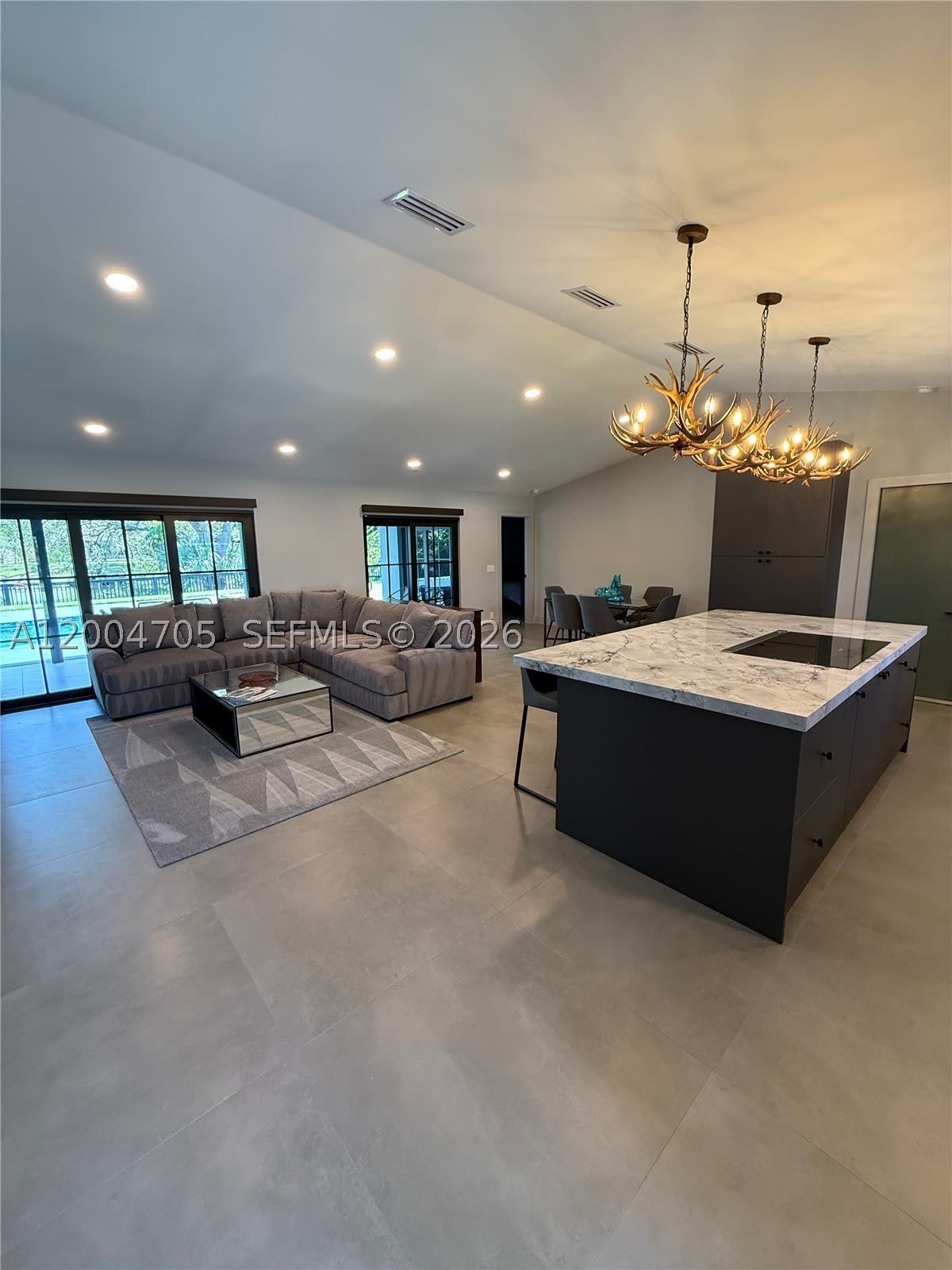 1304 Stratford St – photo 2