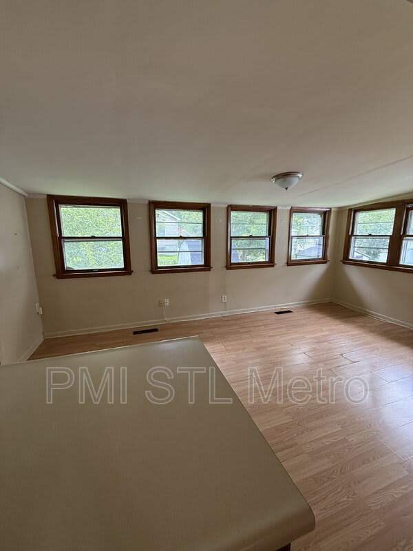1246 Darr Dr – photo 5