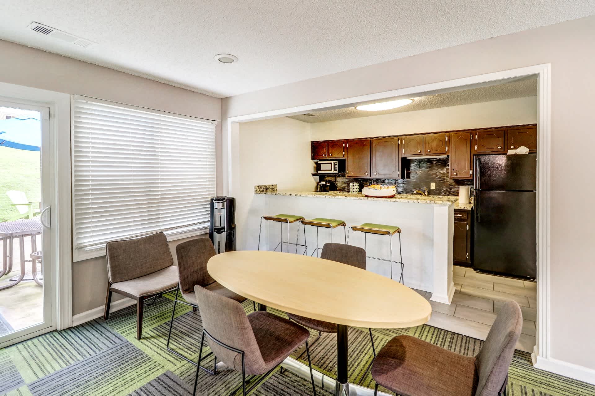 Hampton Chase Apartments – photo 3