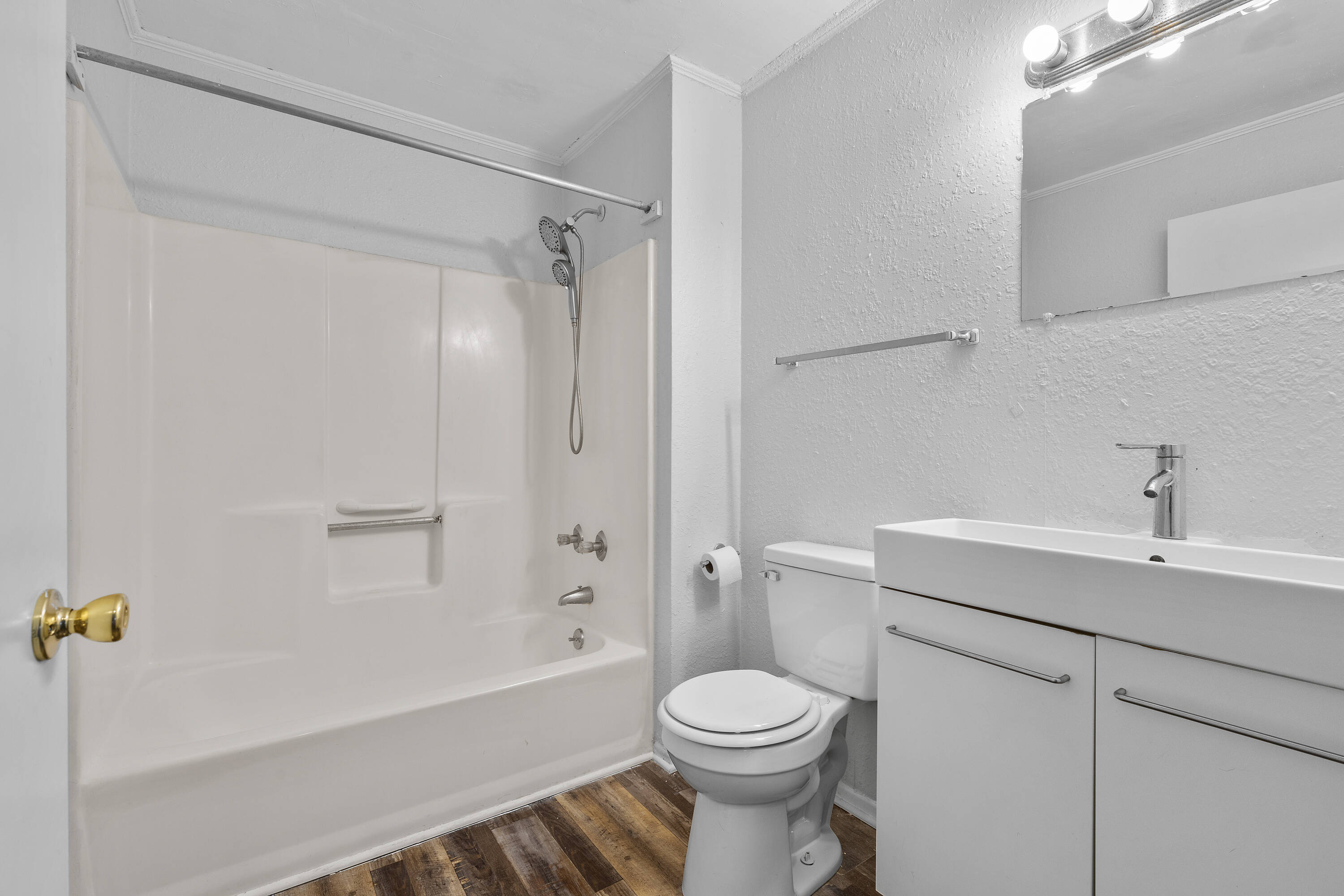 1630 Spring Garden Street – photo 2