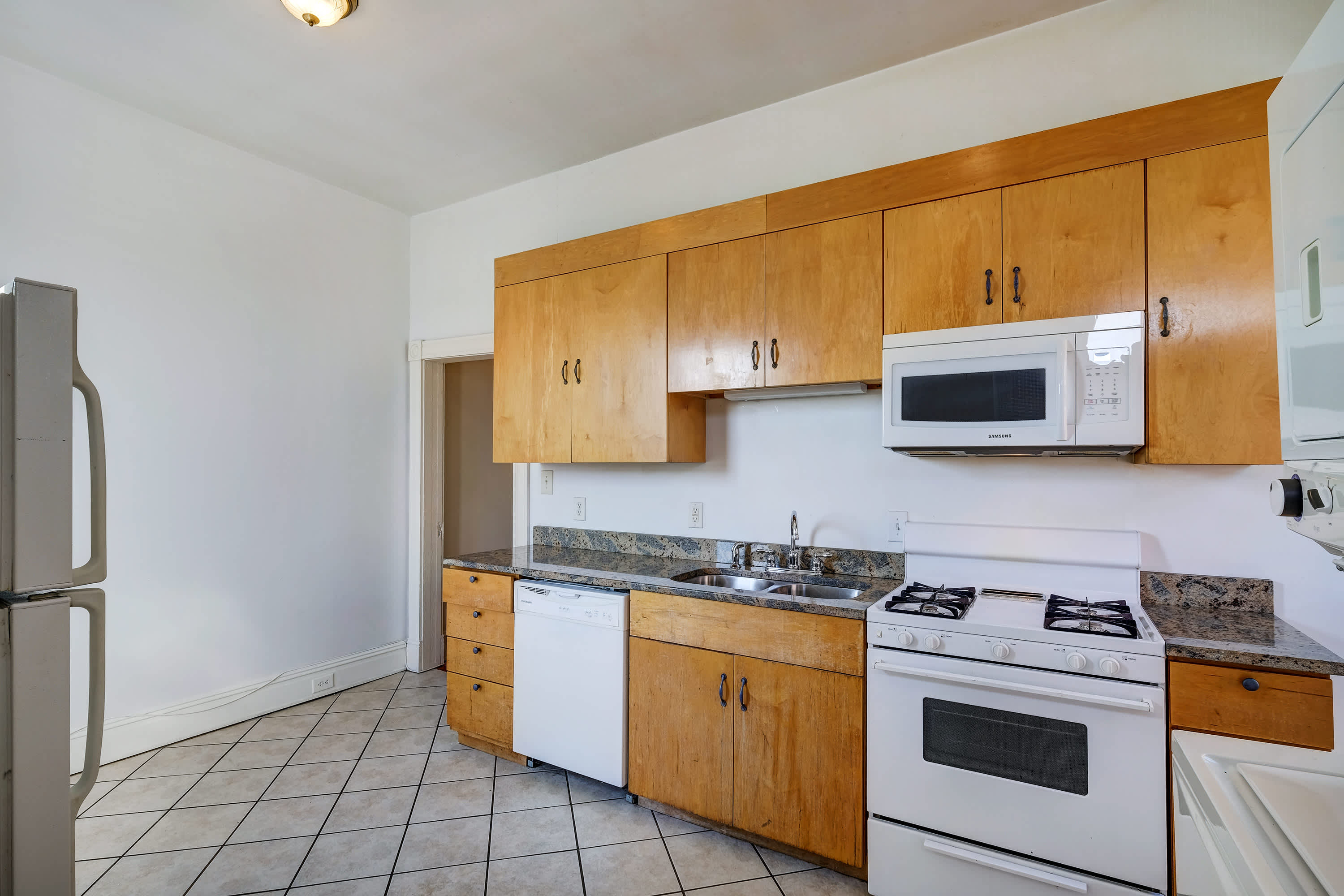 800 West Clay Street – photo 4