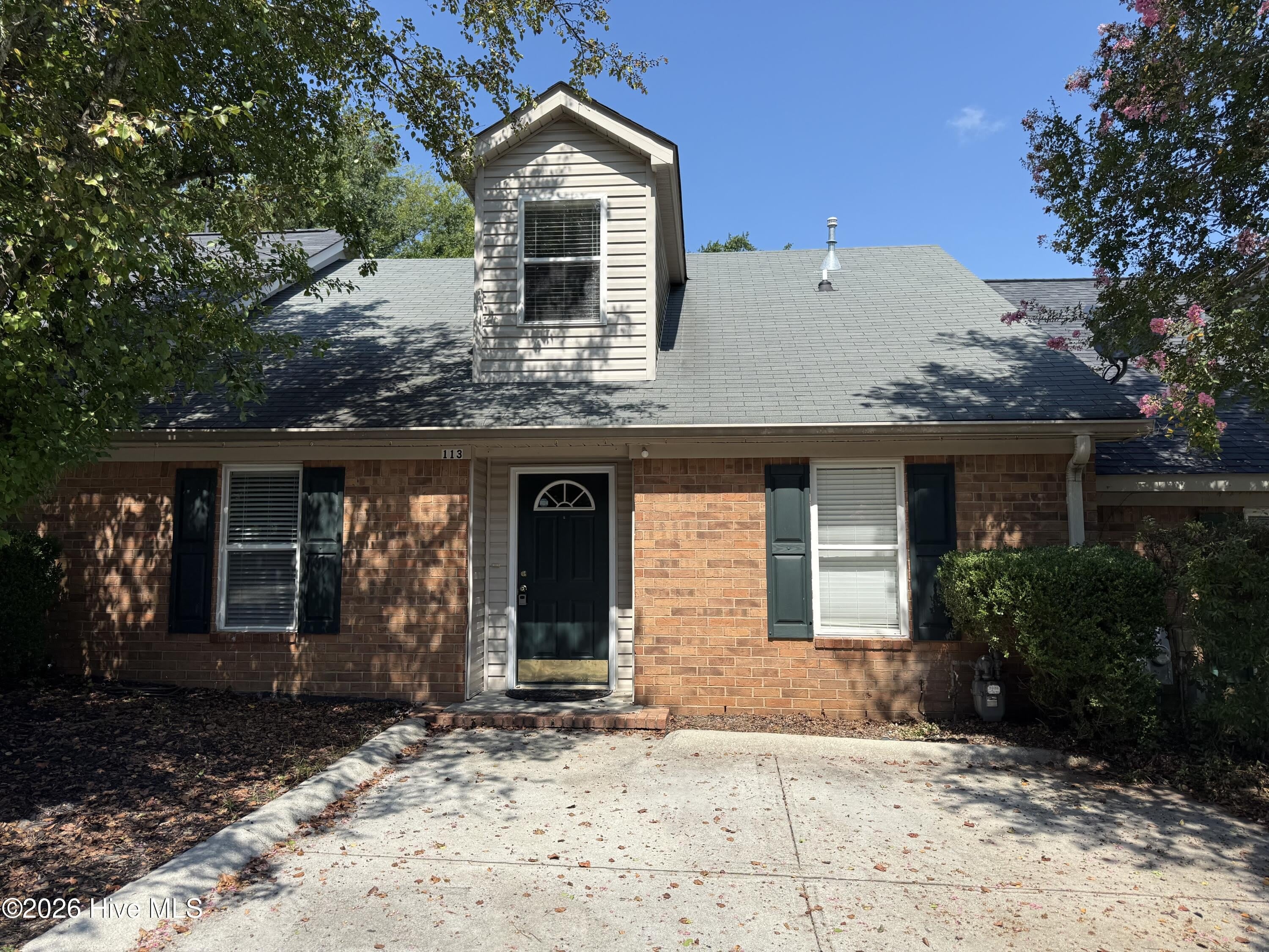 113 Harvestwood Drive – photo 1