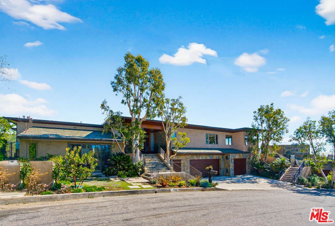 1120 El Medio Ave – photo 1