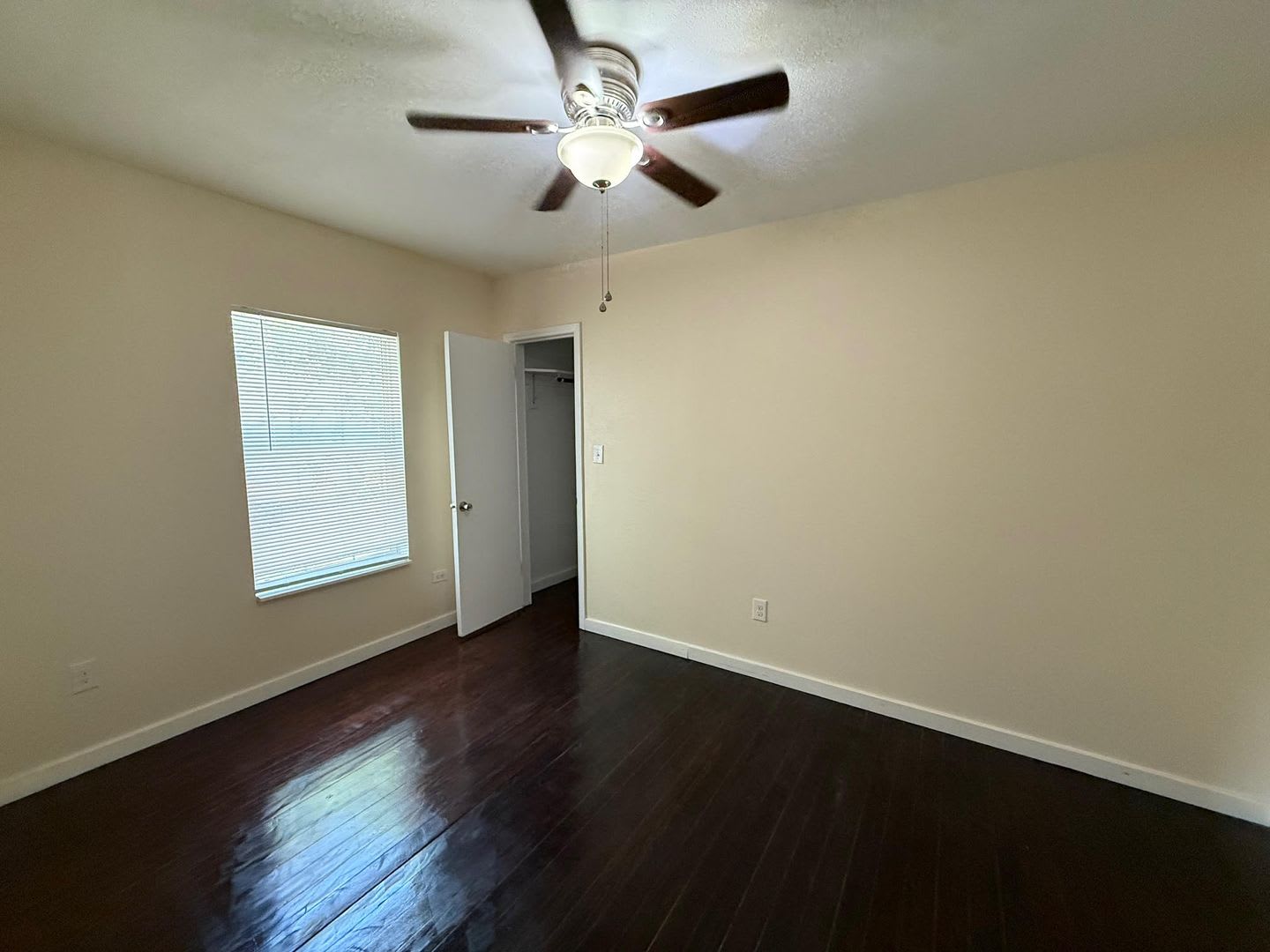2202 Burnett Ave – photo 5