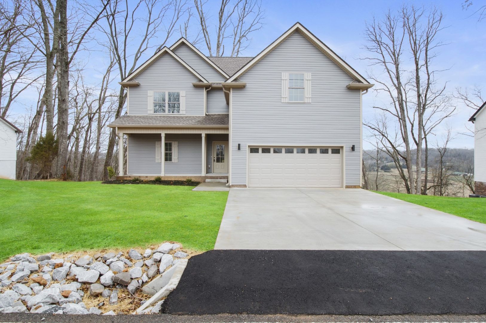 2125 Powell Road Home For Rent Off Rossview Road!!! – photo 1