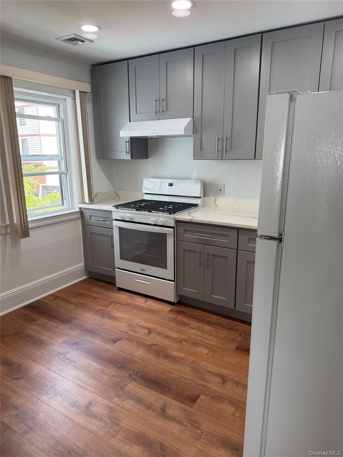 212 Orchard Street – photo 2