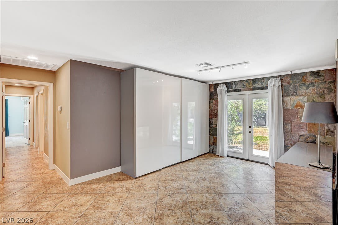 4153 WOODCREST ROAD – photo 2