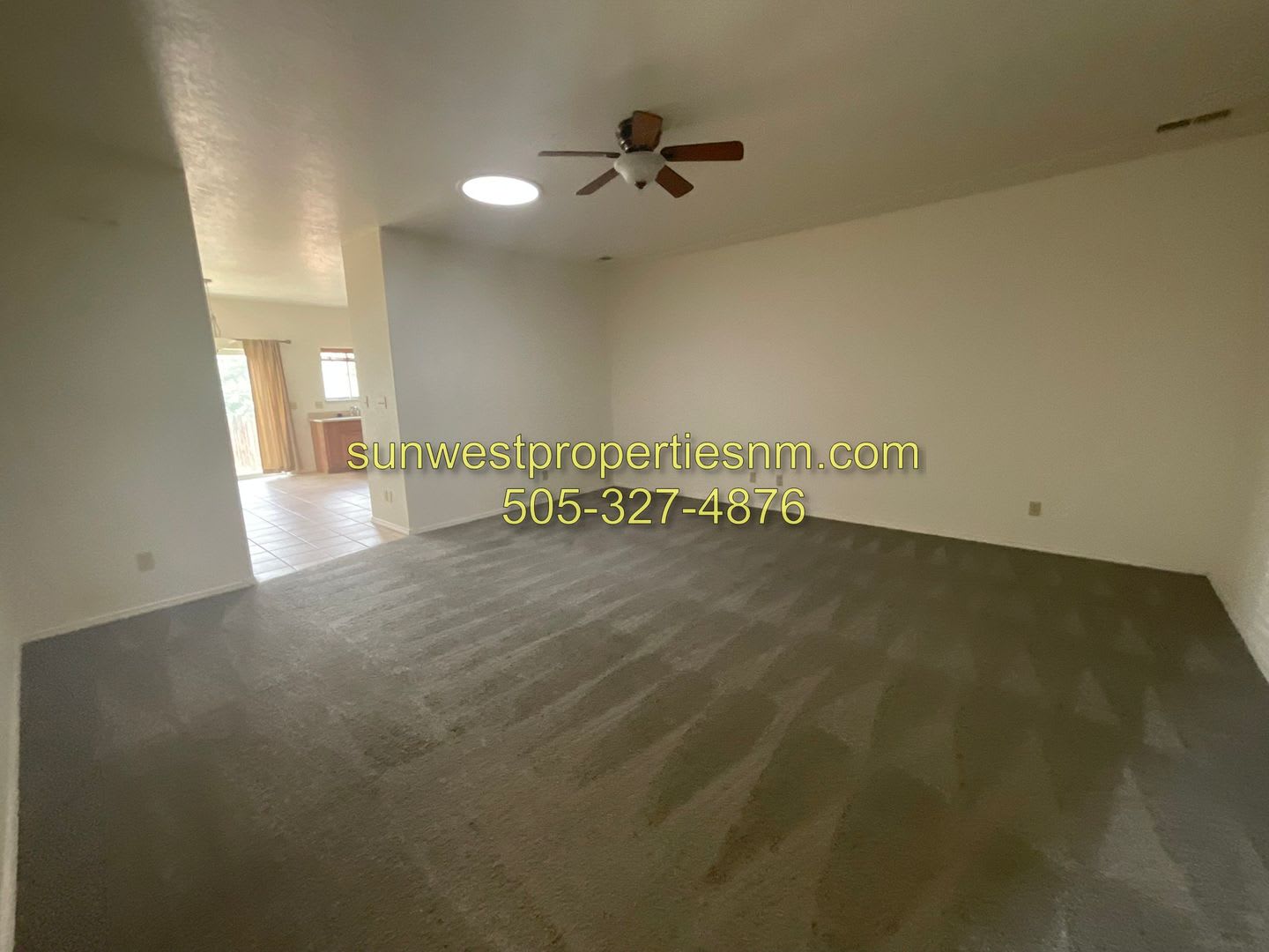 2 Bedroom 1 Bath 1 Car Garage Condo With Fenced Back Yard – photo 4