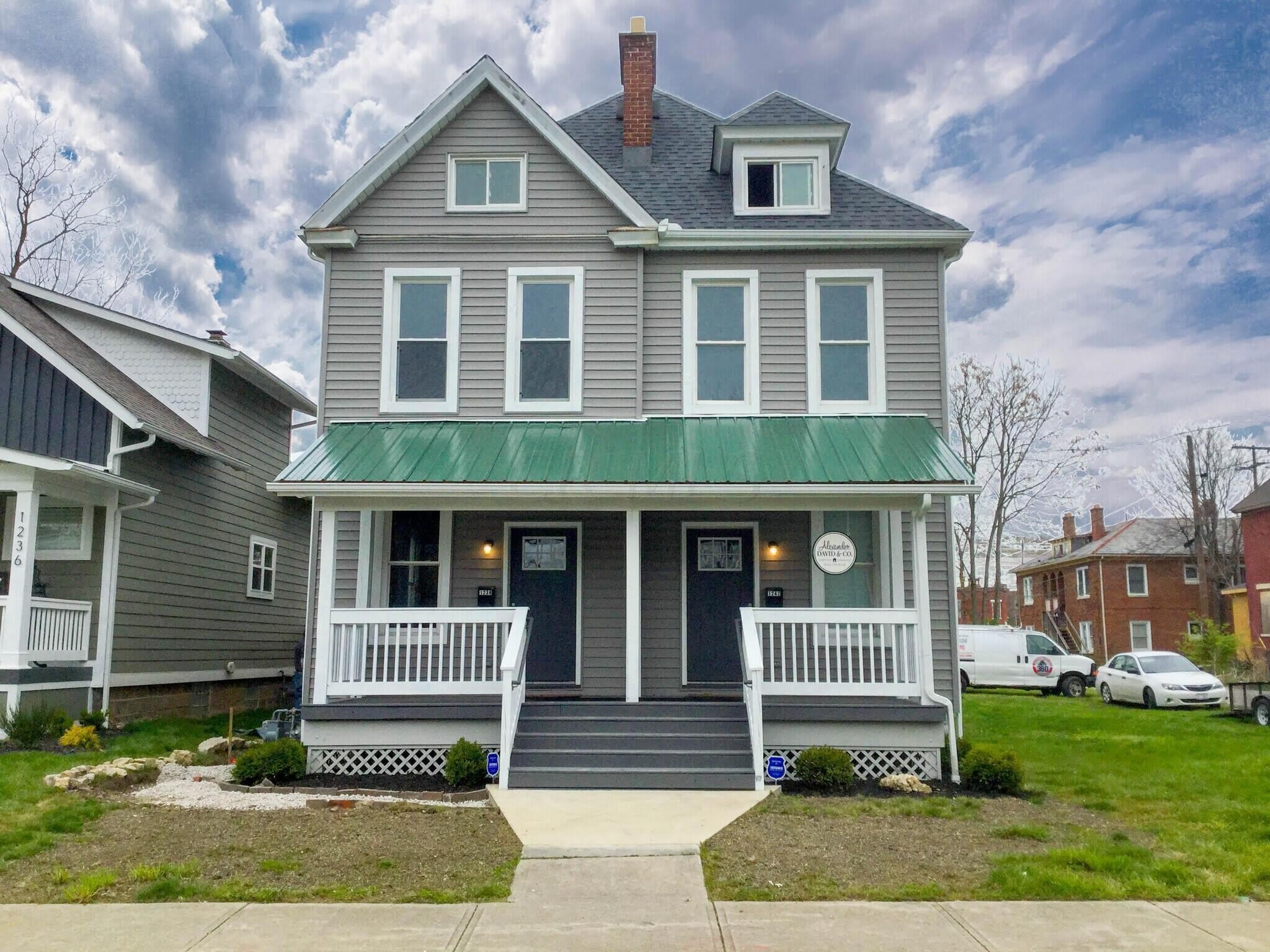 1242 E Mound Street – photo 1