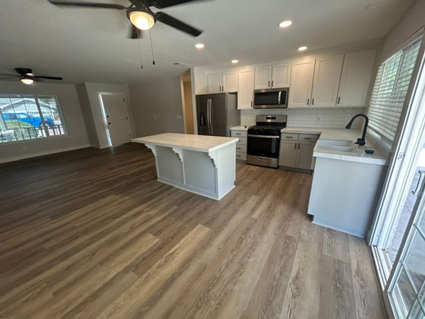 Newly remodeled 3 Bedroom 2 Bathroom in SW Visalia!! – photo 3
