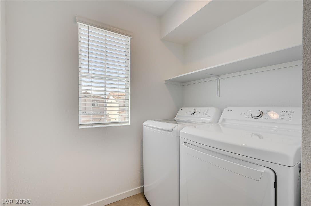 324 Lupton Avenue – photo 5