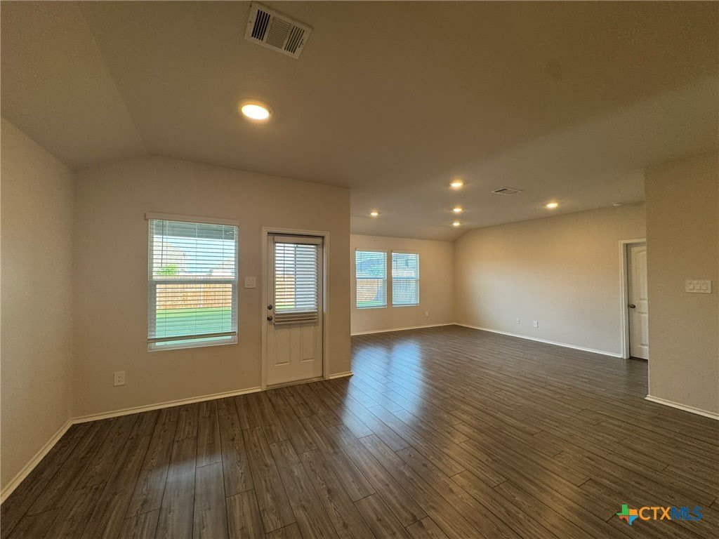 208 Ida Loop – photo 5