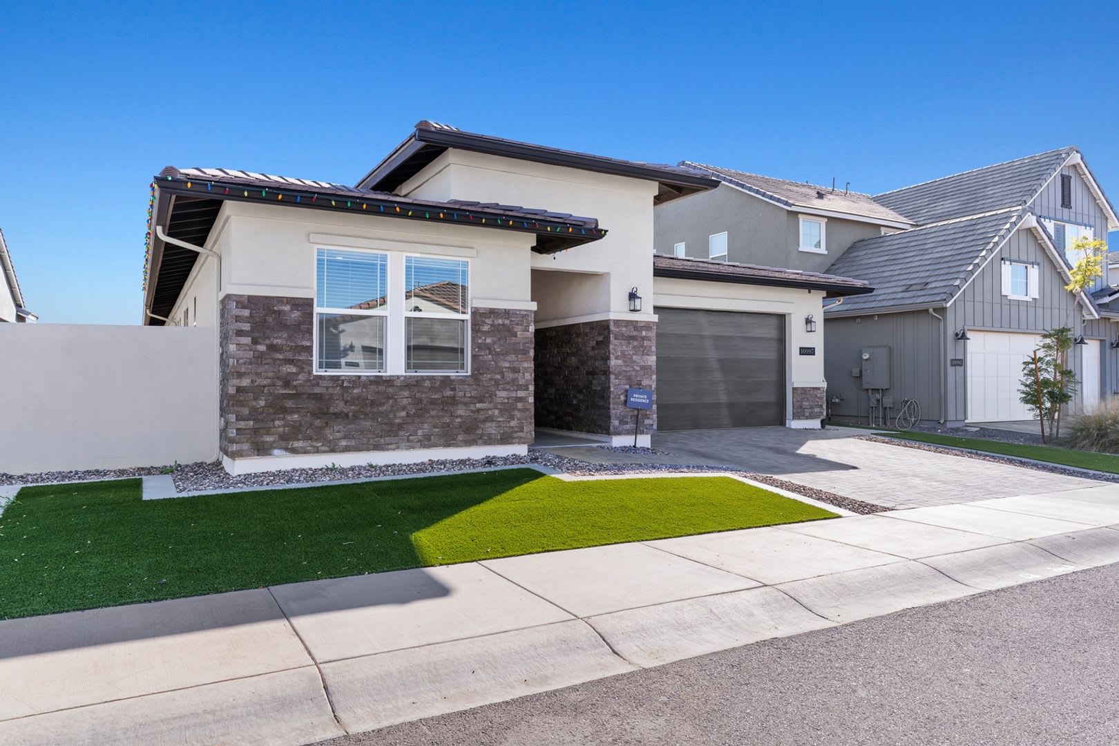 4 Bedroom Single Family Home in Surprise – photo 1