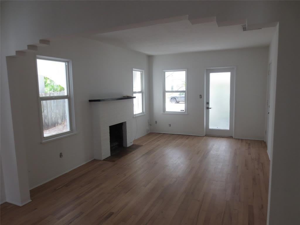 1004 NE 3rd Street – photo 4