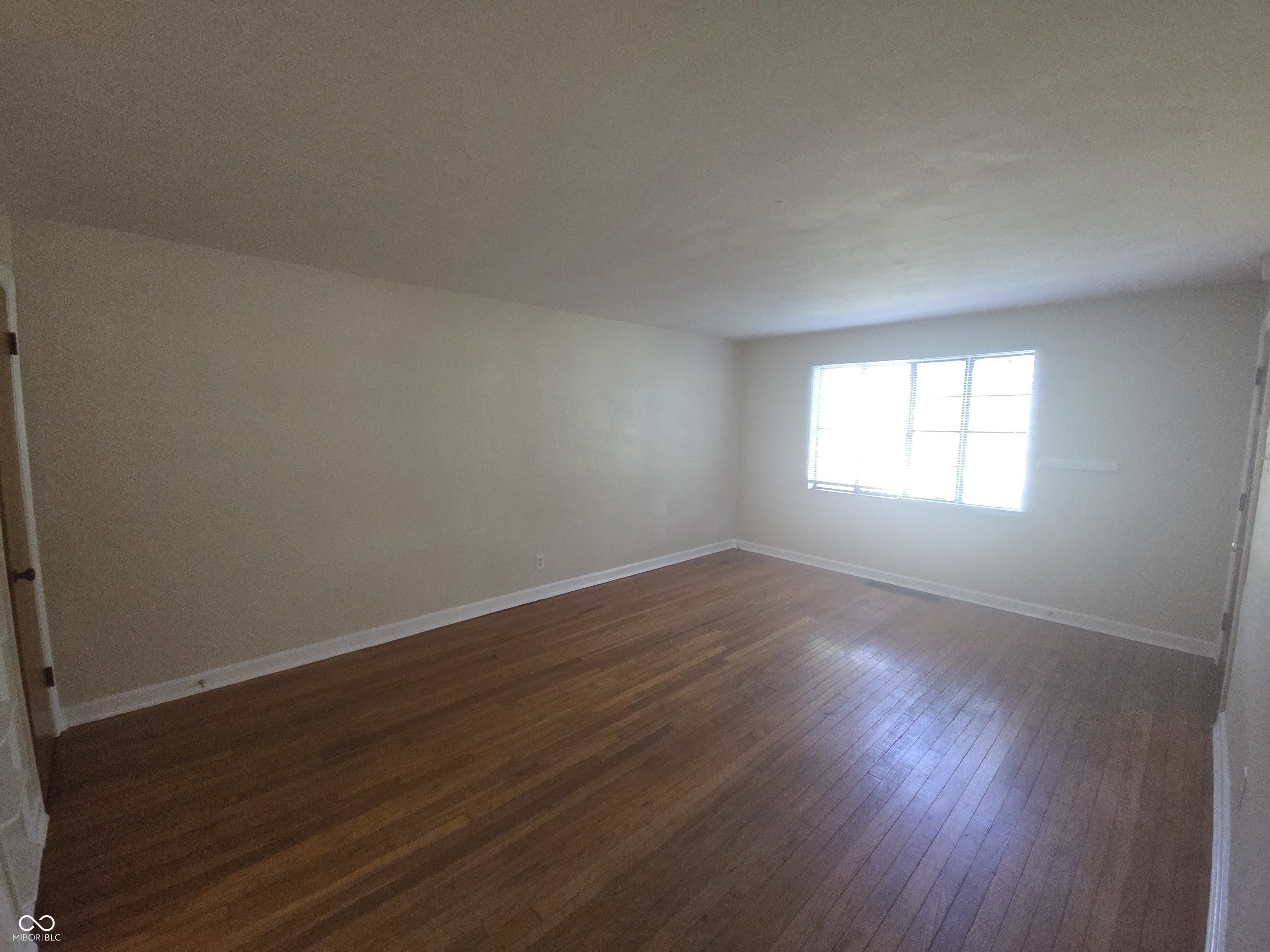 67 W Westfield Boulevard – photo 5