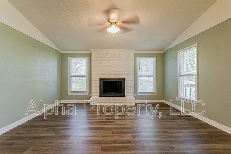 206 E Arlington Ave – photo 4