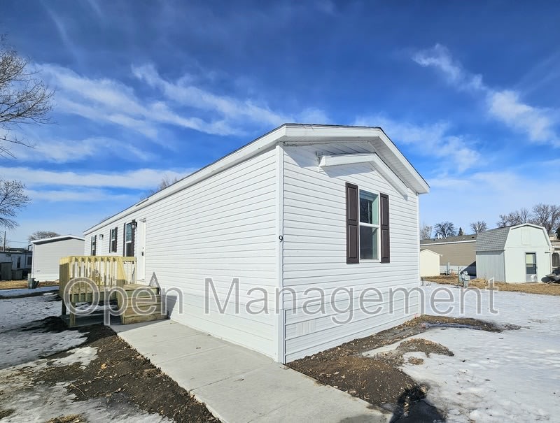 725 S 12th St – photo 1
